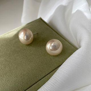 Faux Pearl Stud Earring E362 - 1 Pair - White - One Size