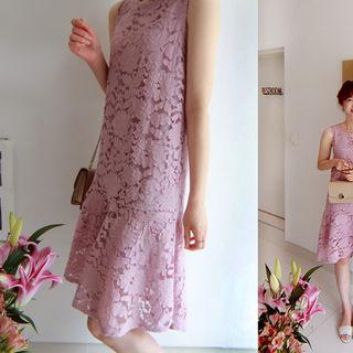 Sleeveless Ruffle-hem Lace Dress