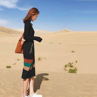 Long-sleeve Striped Accordion Pleated Knit Dress