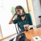 Choker Short-sleeve Velvet Top