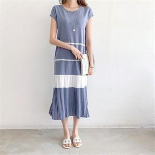 Cap-sleeve Pleated-hem Dress