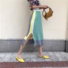 Floral Short-sleeve Top / Color-block Knit Skirt