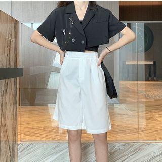 Set: Short-sleeve Cropped Jacket + Plain Shorts