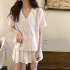 Plain Short-sleeve Top / Pleated Skirt