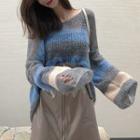 Color-block V-neck Cut Out Long-sleeve Sweater