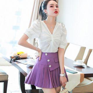 Set: V-neck Short-sleeve Blouse + Mini Pleated Skirt
