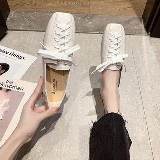 Plain Lace-up Flats