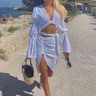 Puff-sleeve Deep V-neck Cropped Tie-waist Top