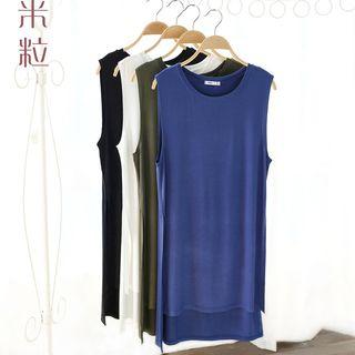 Sleeveless Dip Back T-shirt