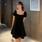 Short-sleeve Contrast Trim Mini A-line Dress / Midi A-line Dress