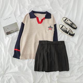 Contrast Trim Knit Top / Pleated A-line Skirt