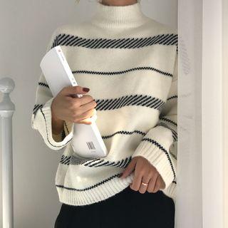 Printed Mock-neck Sweater