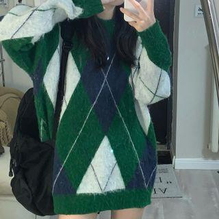 Round Neck Contrast Argyle Sweater