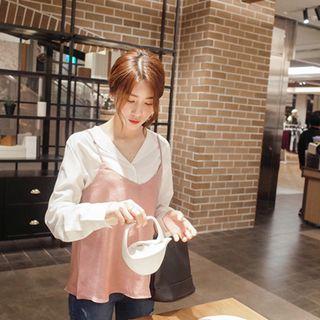 Collarless Loose-fit Blouse
