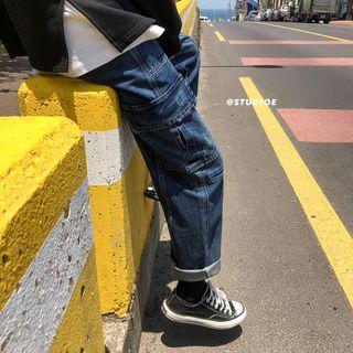 Loose-fit Straight-cut Cargo Jeans