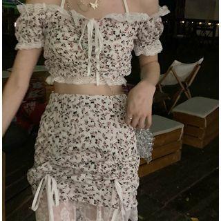 Off-shoulder Floral Printed Lace Trim Cropped Top / Mini Skirt