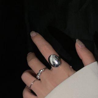 Oval Ring