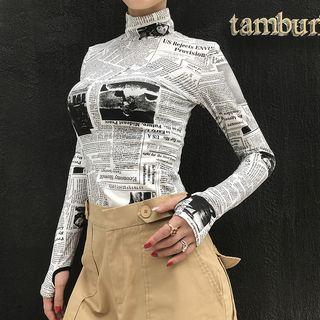 Newspaper-print Thumbhole Crop Top