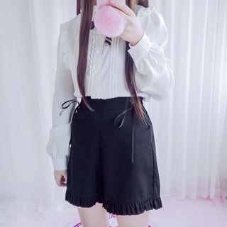 Ruffle Trim Blouse / High-waist Shorts