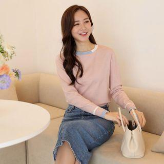 Round-neck Piped Knit Top