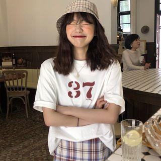 Elbow-sleeve Number 37 T-shirt