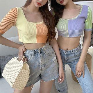 Contrast Color Short-sleeve Knit Cropped Top