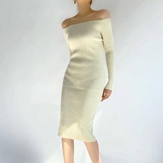 Off-shoulder Ribbed Knit Sheath Dress