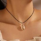 Shell Necklace 14928 - Almond Shell - Black & Gold - One Size