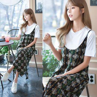 Set: Short-sleeve T-shirt + Spaghetti-strap Printed Midi Dress