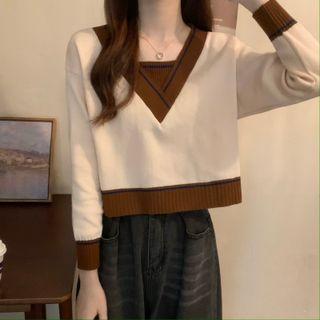 Mock Two-piece V-neck Cropped Sweater