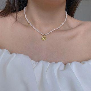 Alloy Pendant Freshwater Pearl Choker Gold & Pearl White - One Size