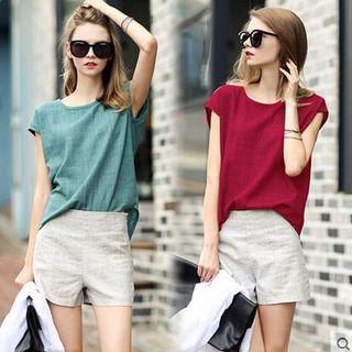 Set: Cap-sleeve T-shirt + Shorts