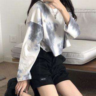 Long-sleeve Tie Dye T-shirt / Wide-leg Shorts