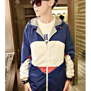 Print Hooded Windbreaker