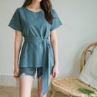 Keyhole-back Tie-waist Top