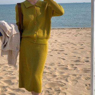 Collared Ribbed Knit Cardigan / Midi Pencil Skirt