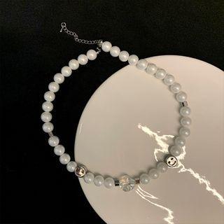 Smiley Faux Pearl Choker White - One Size