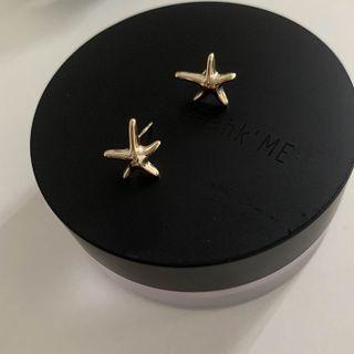 Starfish Ear Stud 1 Pair - Gold - One Size