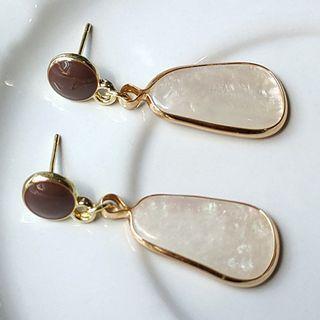 Shell Dangle Earring 1 Pair - 1920 - White - One Size