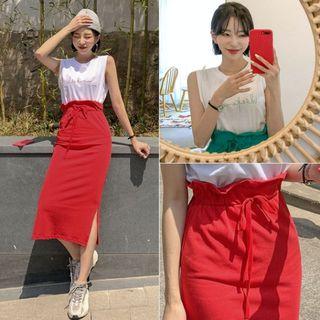 Set: Weekend Sleeveless T-shirt + Paperbag-waist Long Skirt