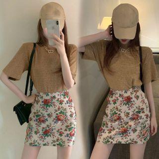 Short-sleeve Glitter T-shirt / Floral Print A-line Skirt