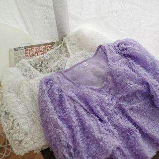 V-neck Puff-sleeve Cropped Top