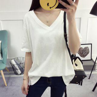 Plain Elbow Sleeve V-neck T-shirt