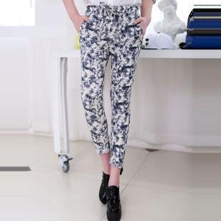 Floral Print Slim-fit Pants