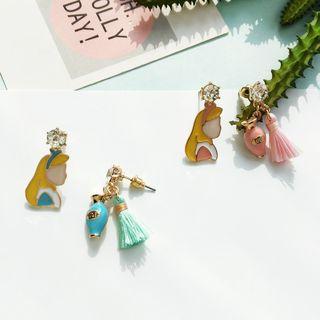 Non-matching Tassel Fairy Tales Dangle Earring