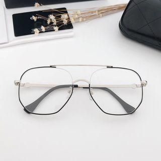 Geometric Shaped Glasses