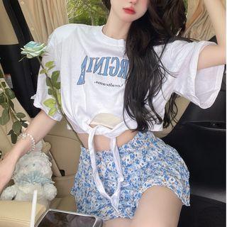 Elbow-sleeve Lettering Cropped T-shirt / Floral Mini A-line Skirt