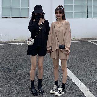 Long-sleeve Henley T-shirt / Wide Leg Shorts