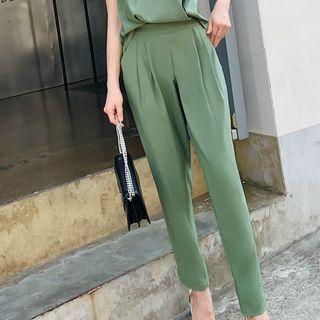 Set: V-neck Sleeveless Top + Straight-cut Pants