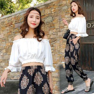 3/4-sleeve Perforated Trim Cropped Top